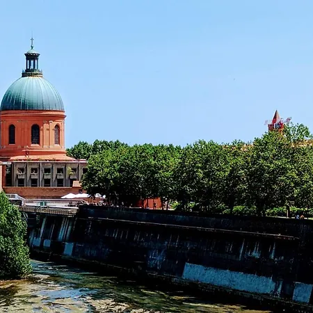 Grand Duplex - Parking Prive - Centre - Calme Apartment *