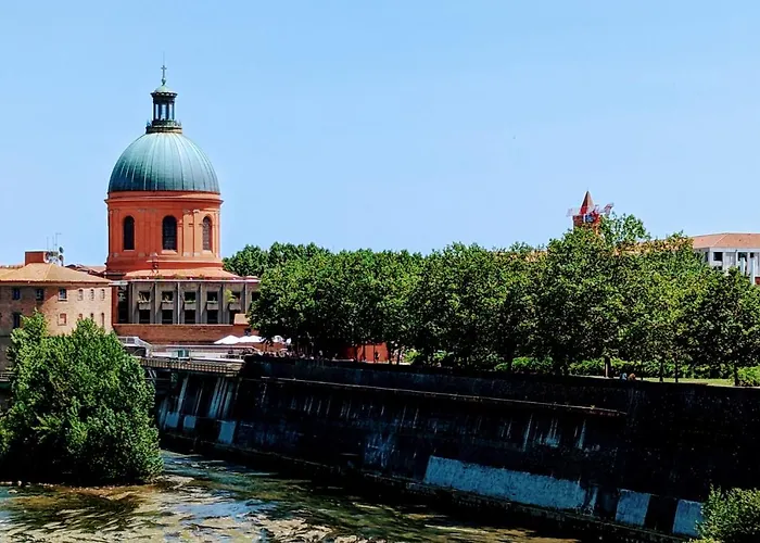 Grand Duplex - Parking Prive - Centre - Calme Daire *