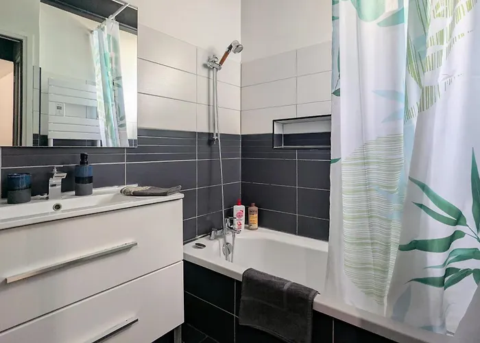 Grand Duplex - Parking Privé - Centre - Calme Appartamento