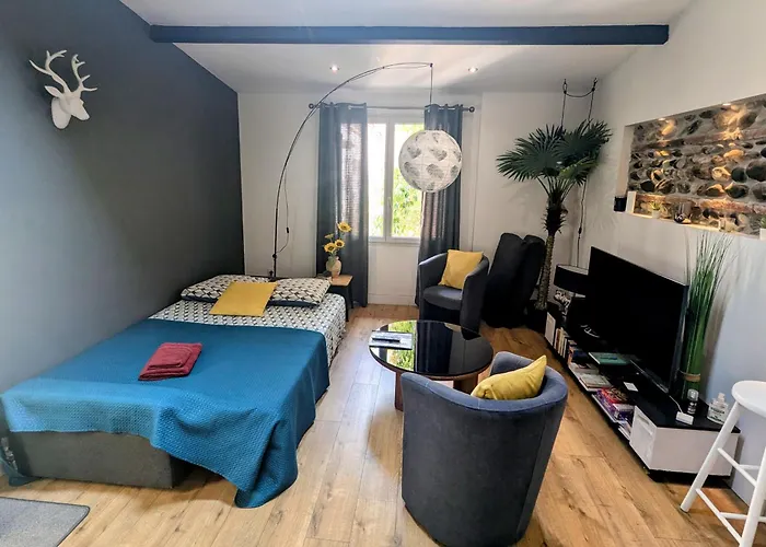 Grand Duplex - Parking Privé - Centre - Calme *